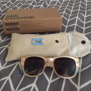 TOMS Gigi Crystal sunglasses